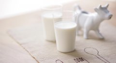 什么时候喝牛奶能有丰胸 达人传授瘦人丰胸的Z快方法